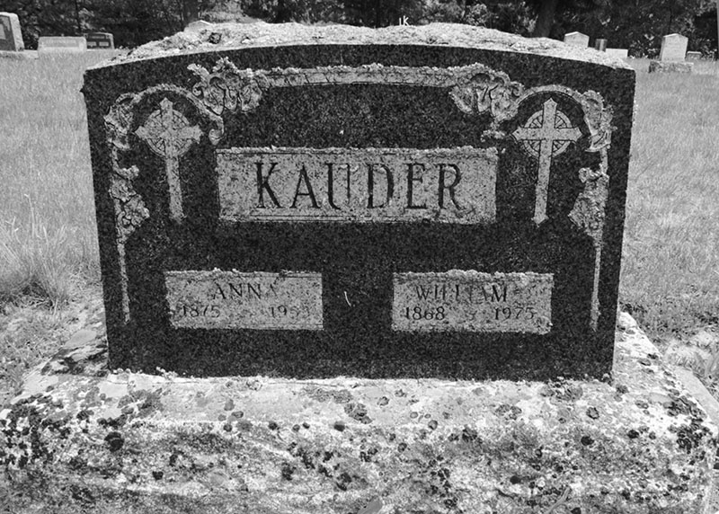 KauderHeadstone_Bailey