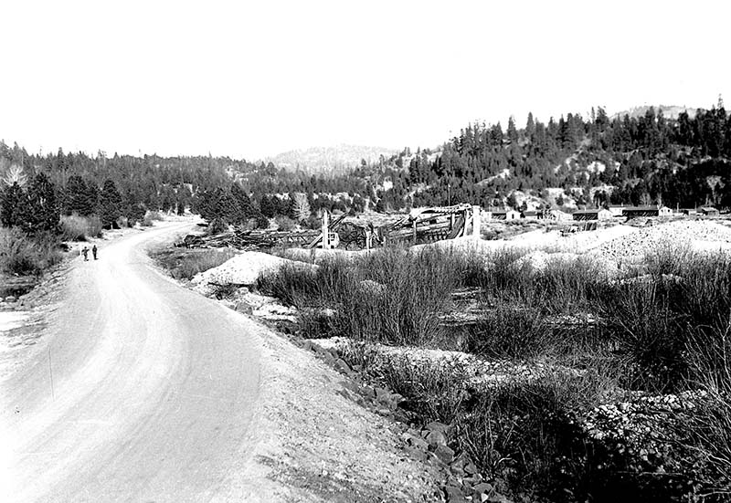 CCCLowmanRdAndCamp1933_USBureauPublicRoads